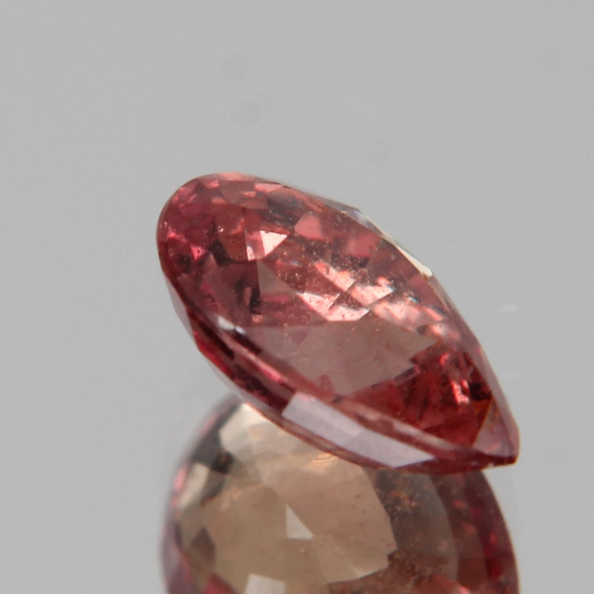 Padparadscha Sapphire 1.06 ct