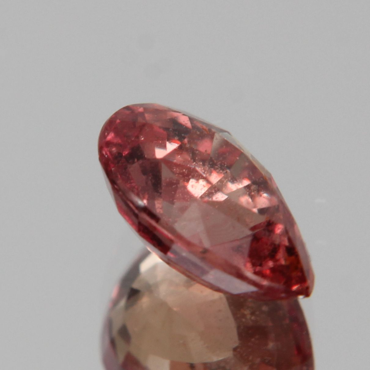 Padparadscha Sapphire 1.06 ct