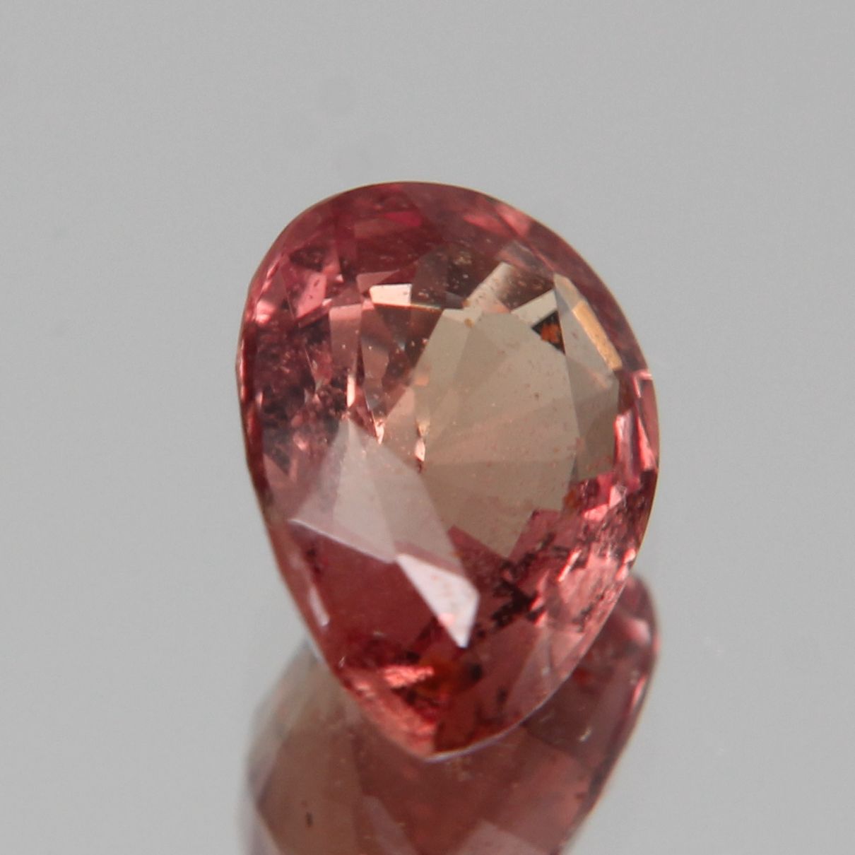 Padparadscha Sapphire 1.06 ct