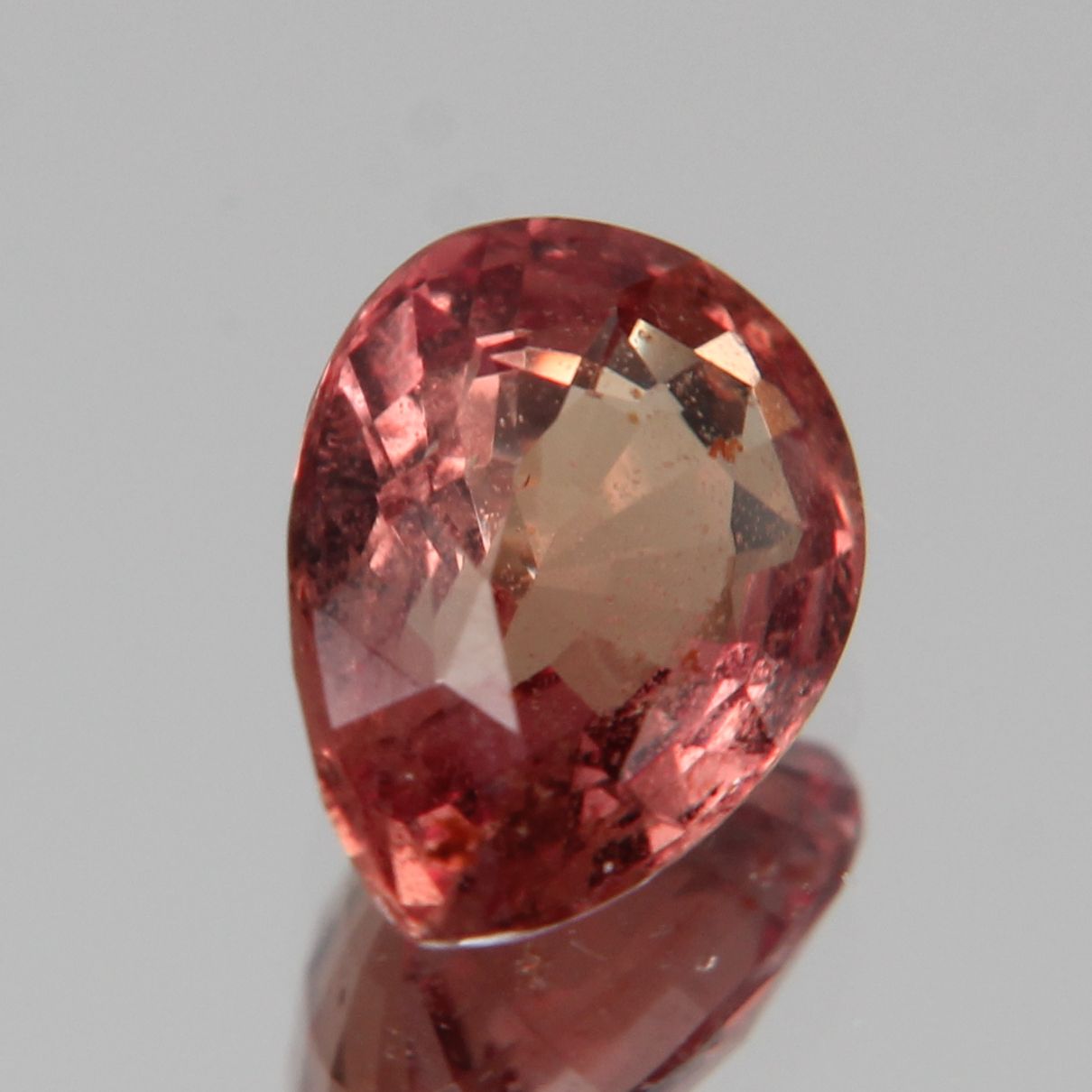 Padparadscha Sapphire 1.06 ct