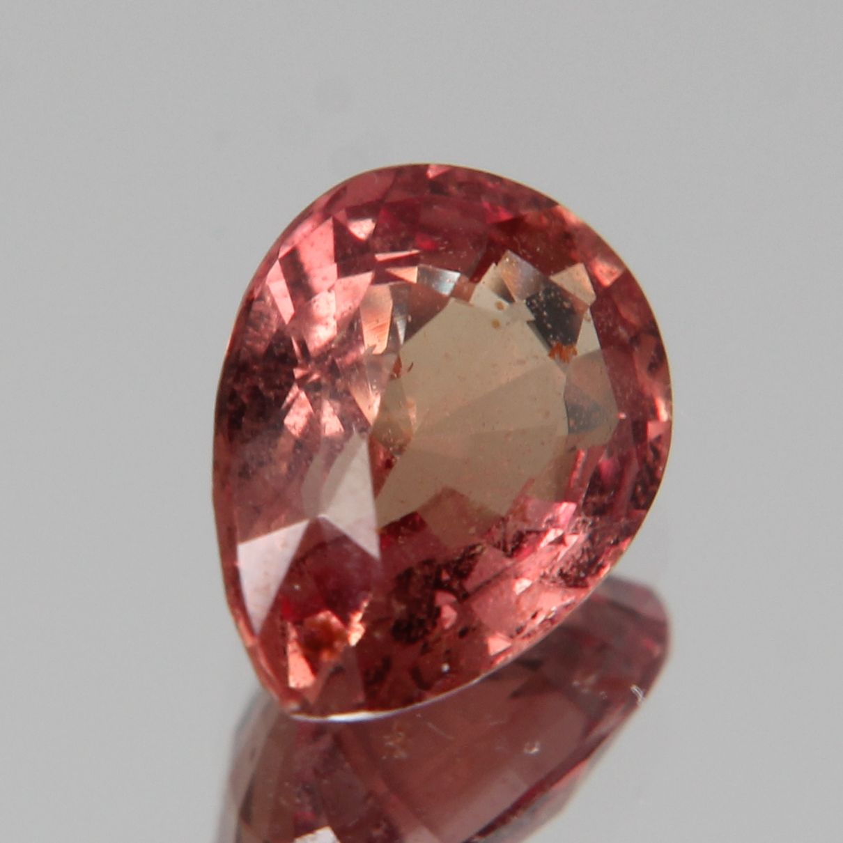 Padparadscha Sapphire 1.06 ct