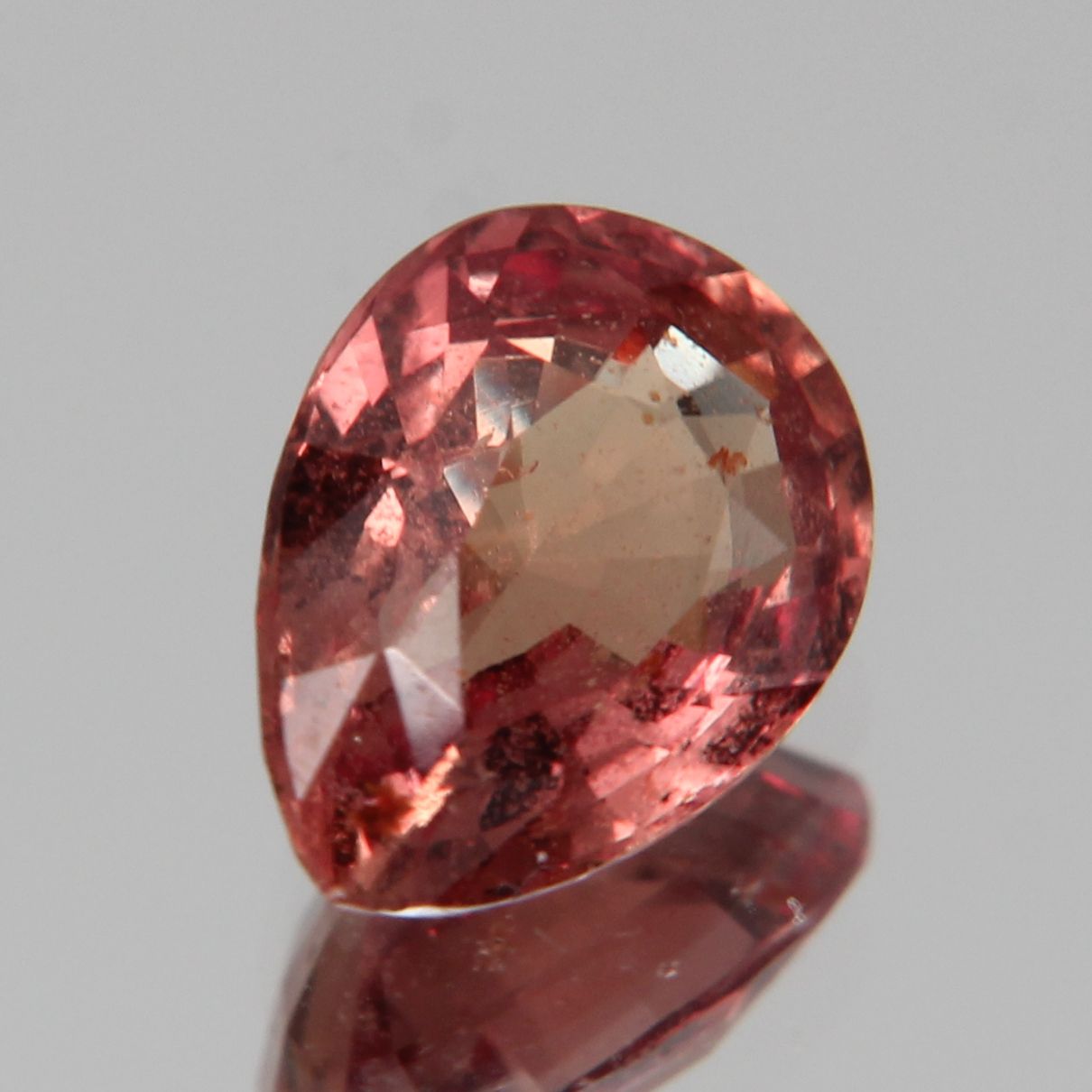 Padparadscha Sapphire 1.06 ct