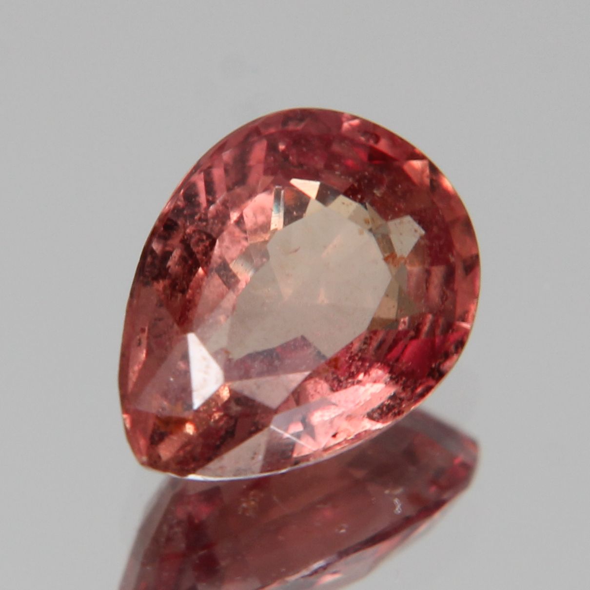 Padparadscha Sapphire 1.06 ct