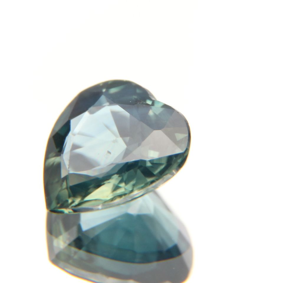 zweifarbiger Saphir 1.04 ct