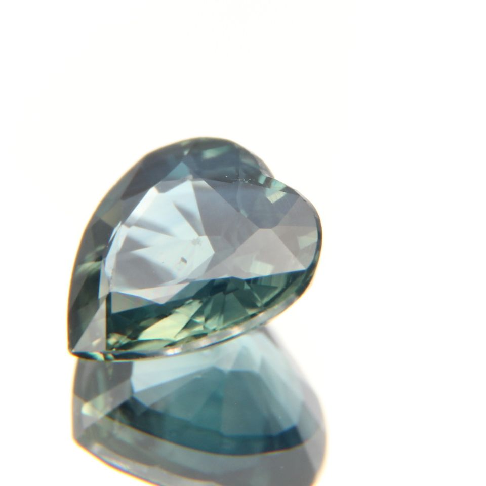 zweifarbiger Saphir 1.04 ct