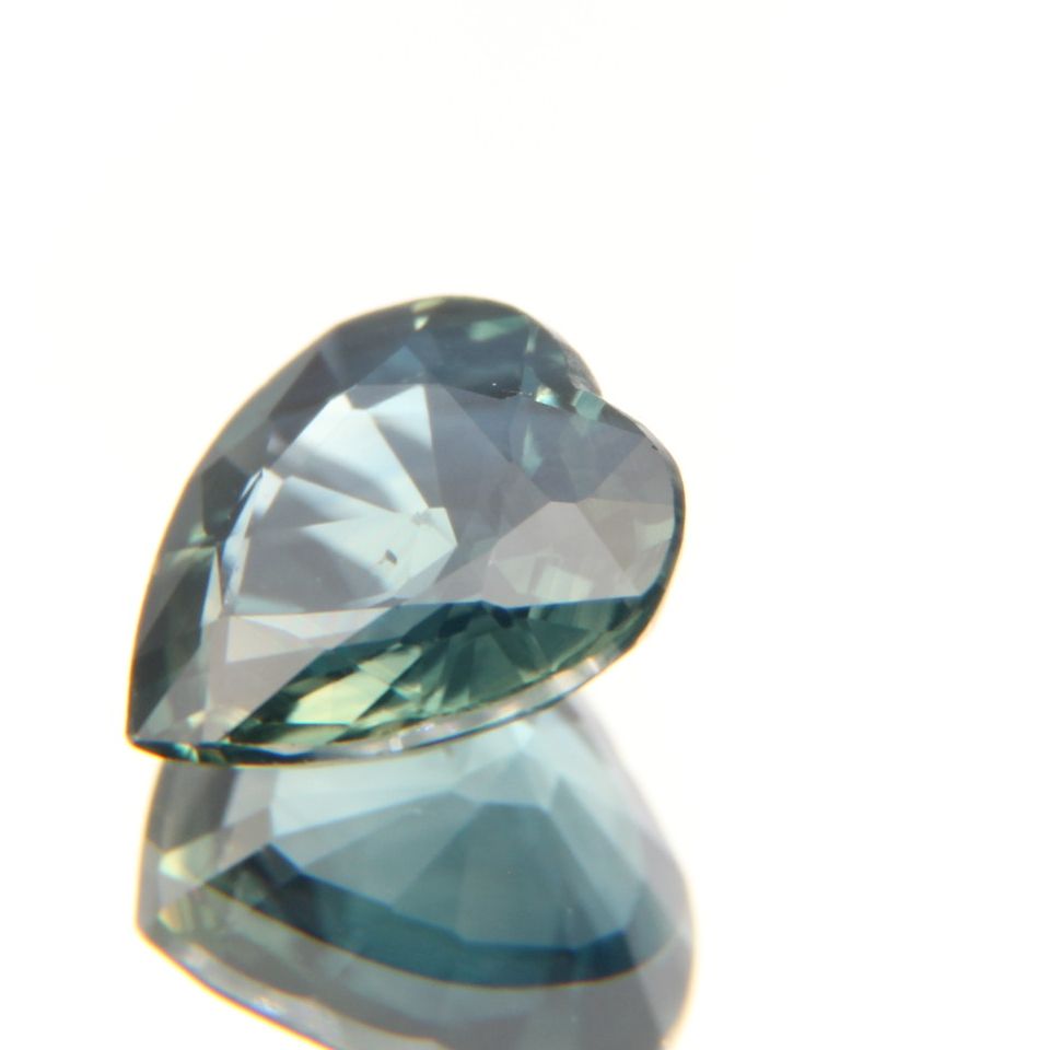 zweifarbiger Saphir 1.04 ct