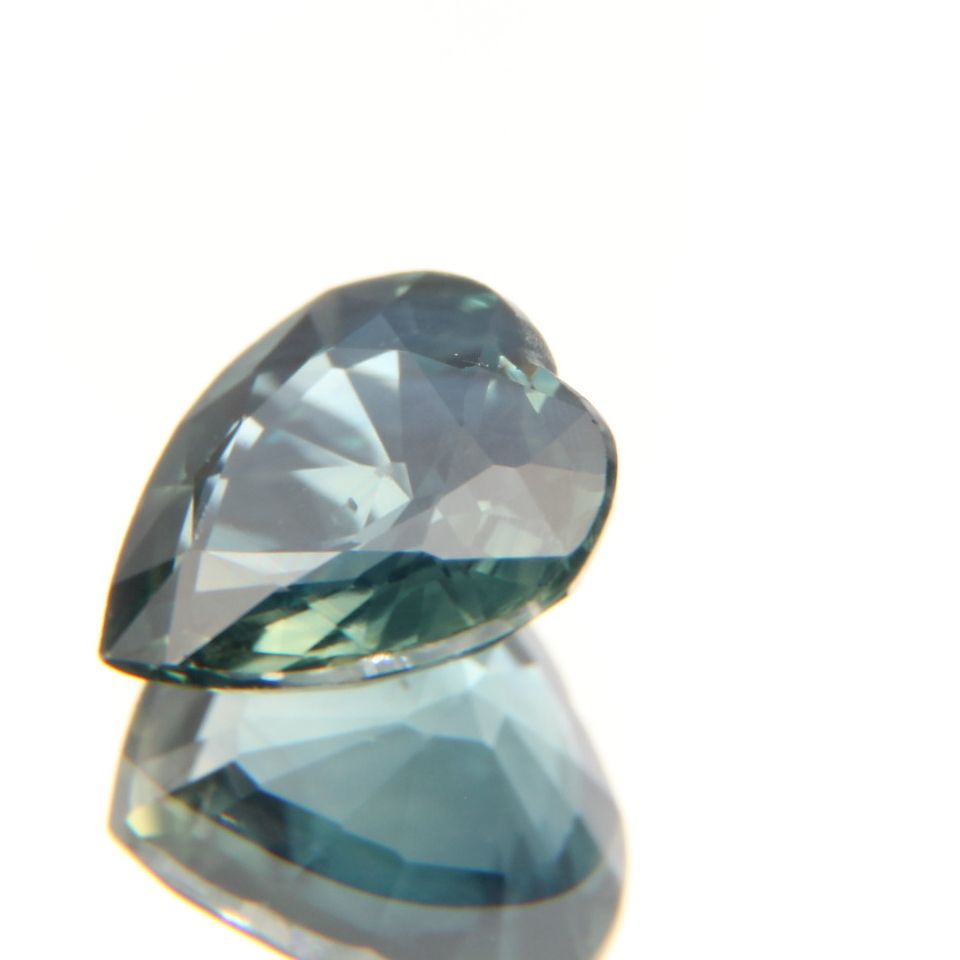 zweifarbiger Saphir 1.04 ct