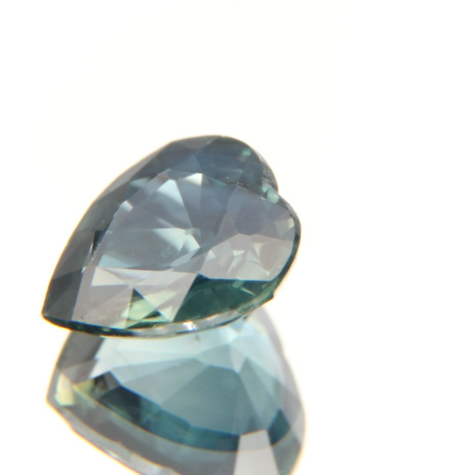 zweifarbiger Saphir 1.04 ct