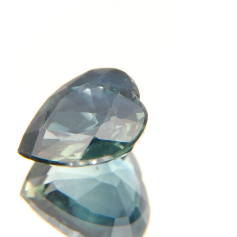 zweifarbiger Saphir 1.04 ct