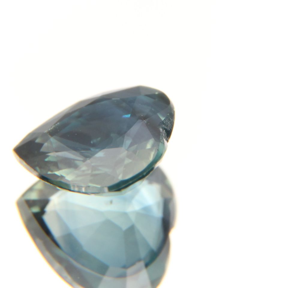 zweifarbiger Saphir 1.04 ct
