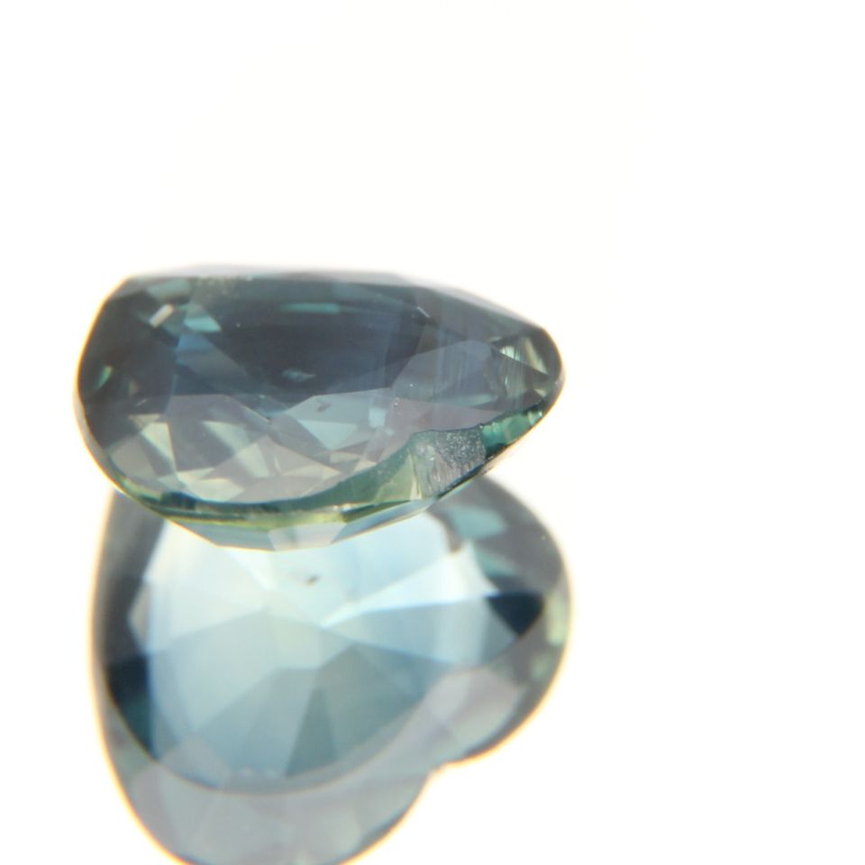 zweifarbiger Saphir 1.04 ct