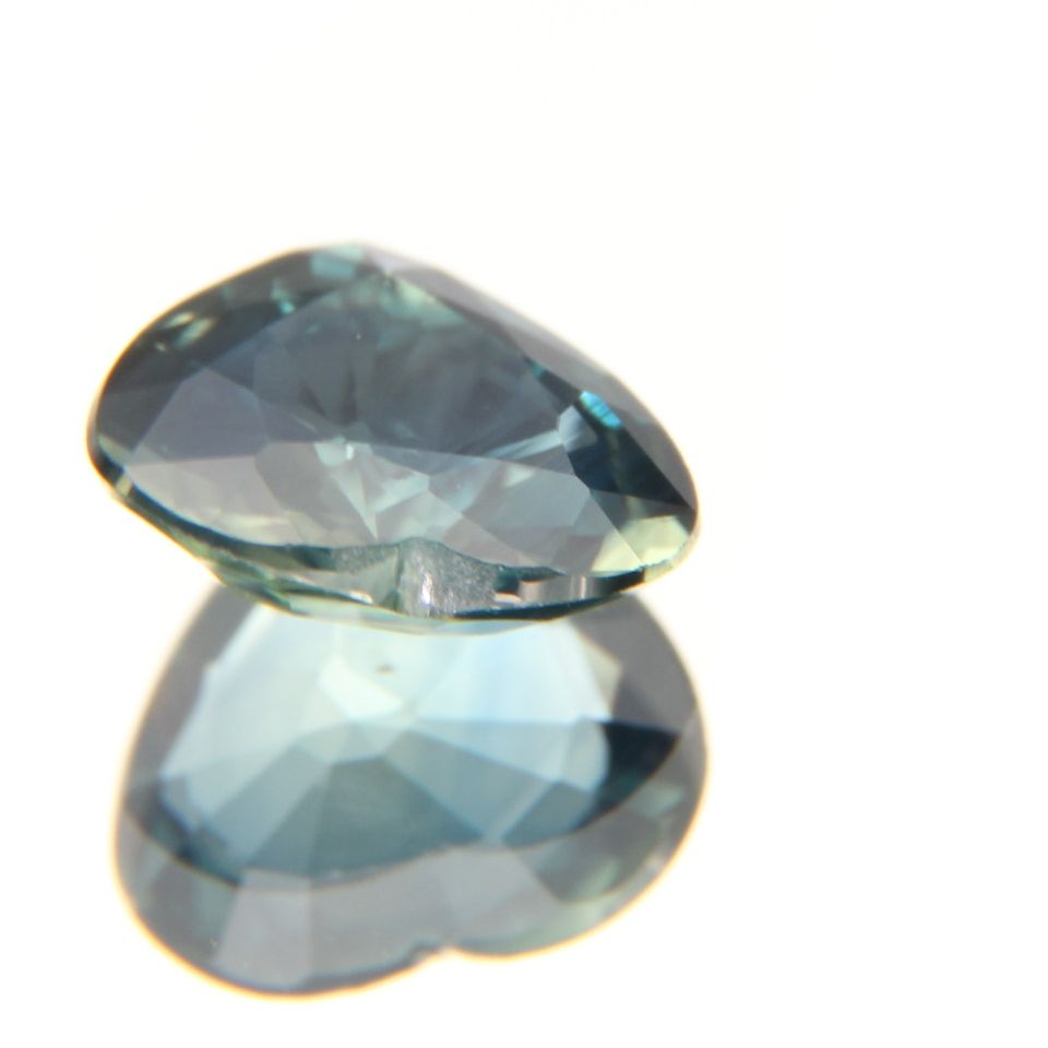 zweifarbiger Saphir 1.04 ct