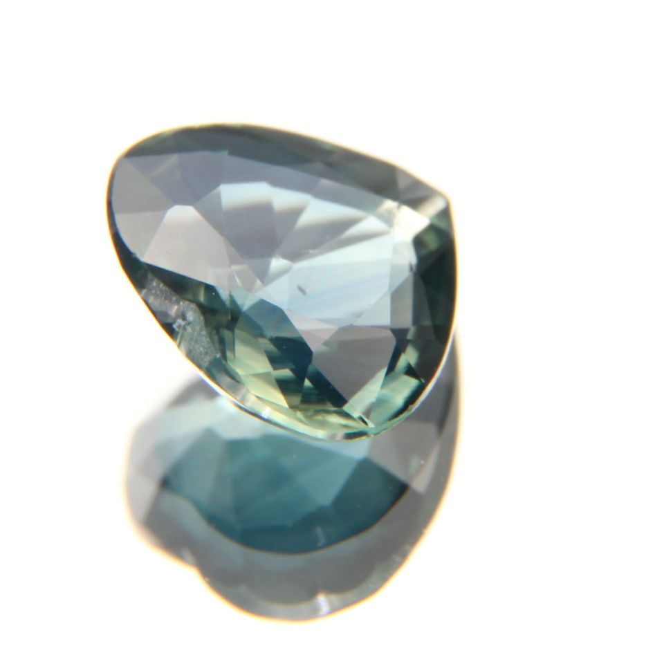 zweifarbiger Saphir 1.04 ct