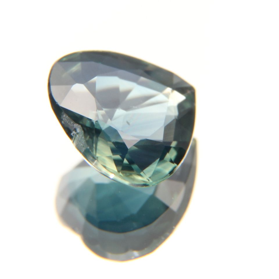 zweifarbiger Saphir 1.04 ct