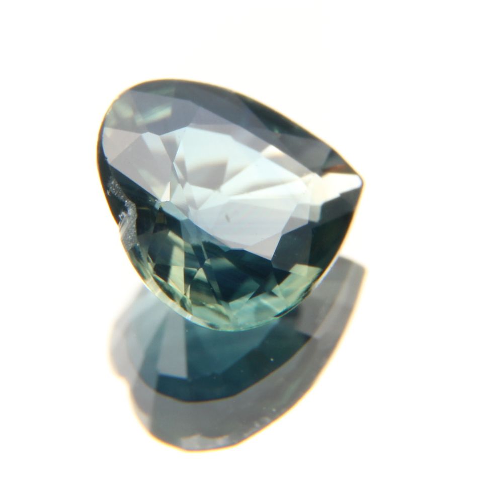 zweifarbiger Saphir 1.04 ct