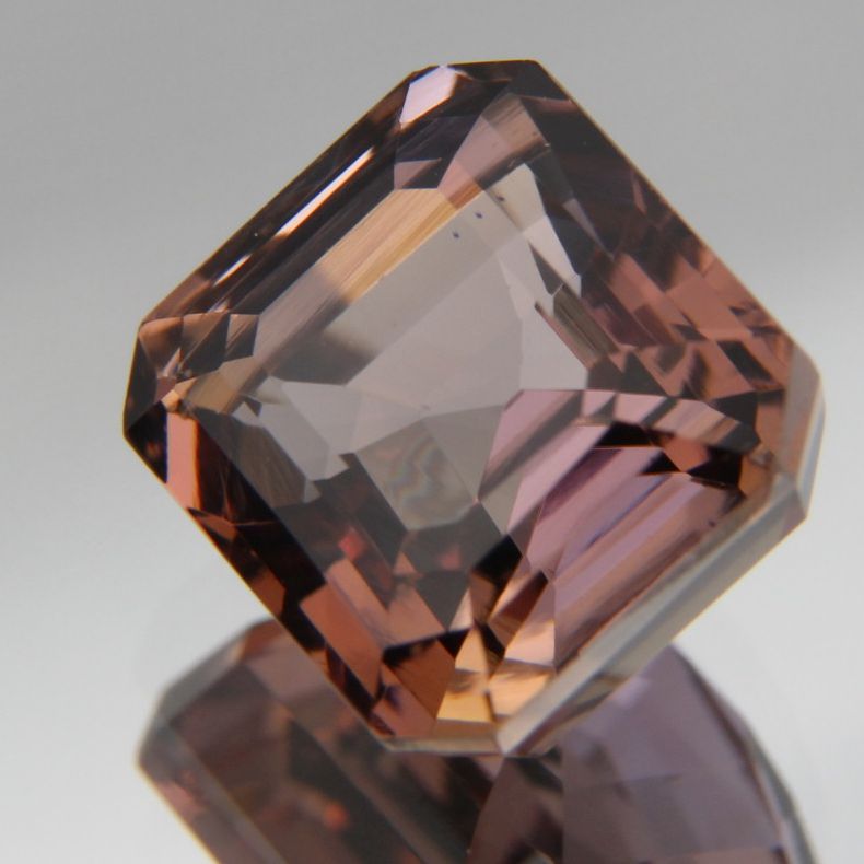 Zoisite 4.38 ct