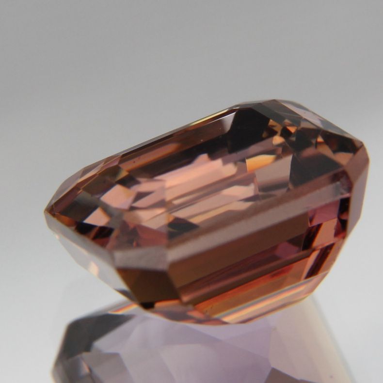 Zoisite 4.38 ct