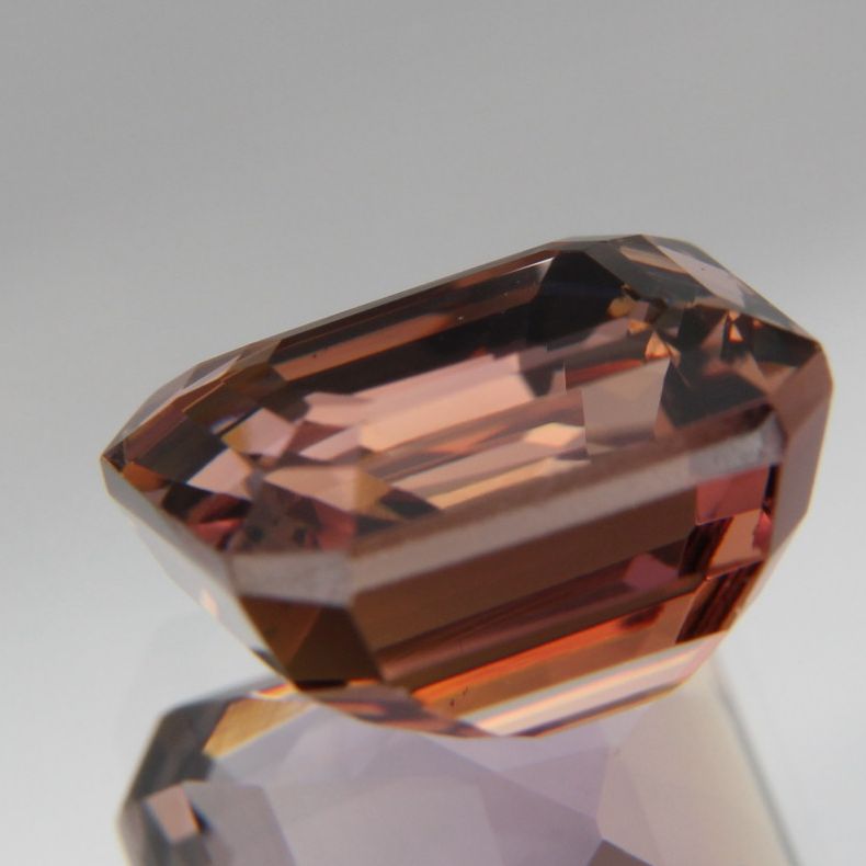 Zoisite 4.38 ct