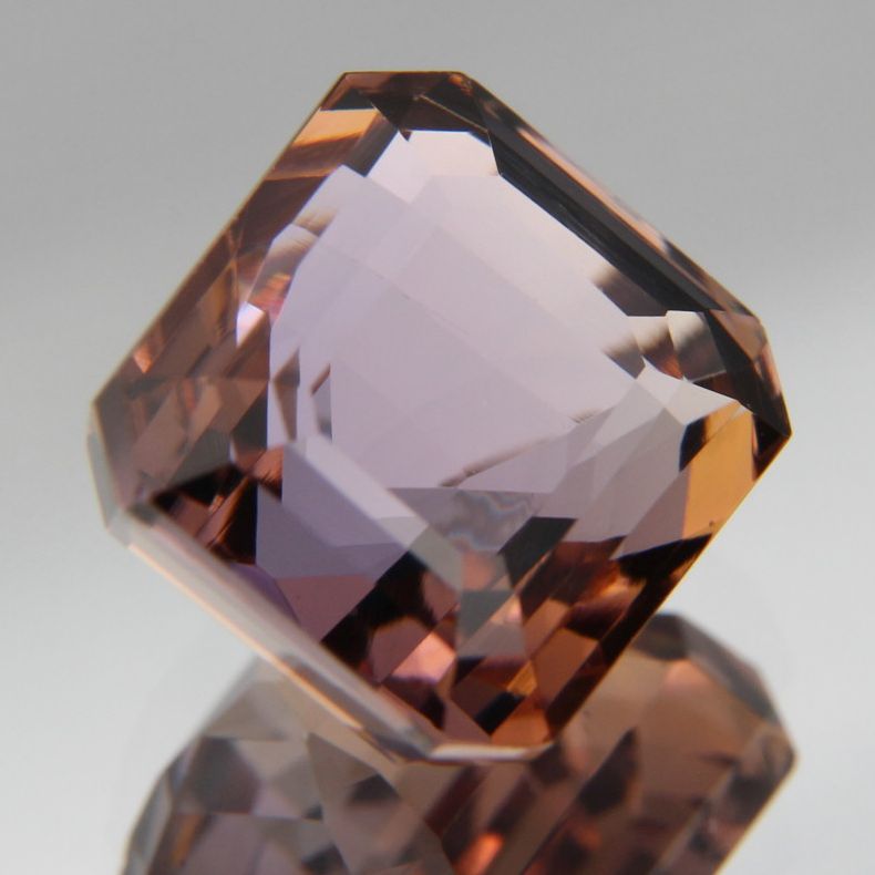 Zoisite 4.38 ct