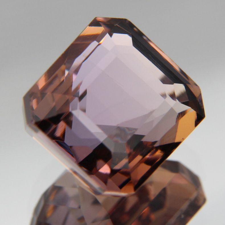 Zoisite 4.38 ct