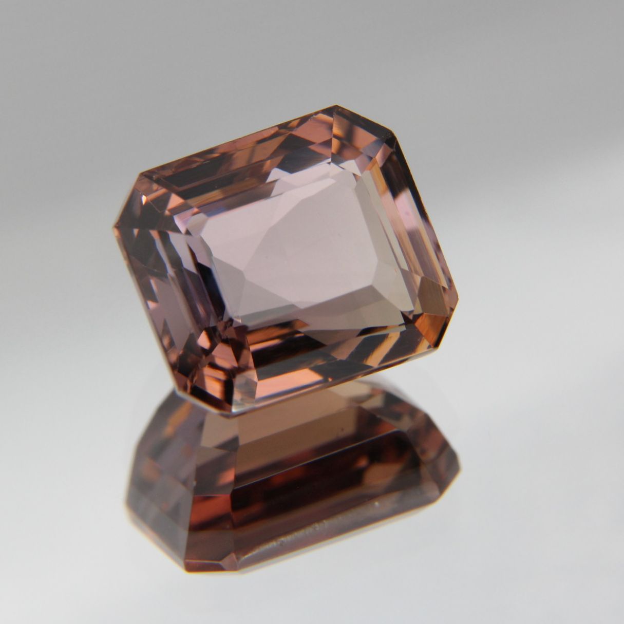 Zoisite 4.38 ct