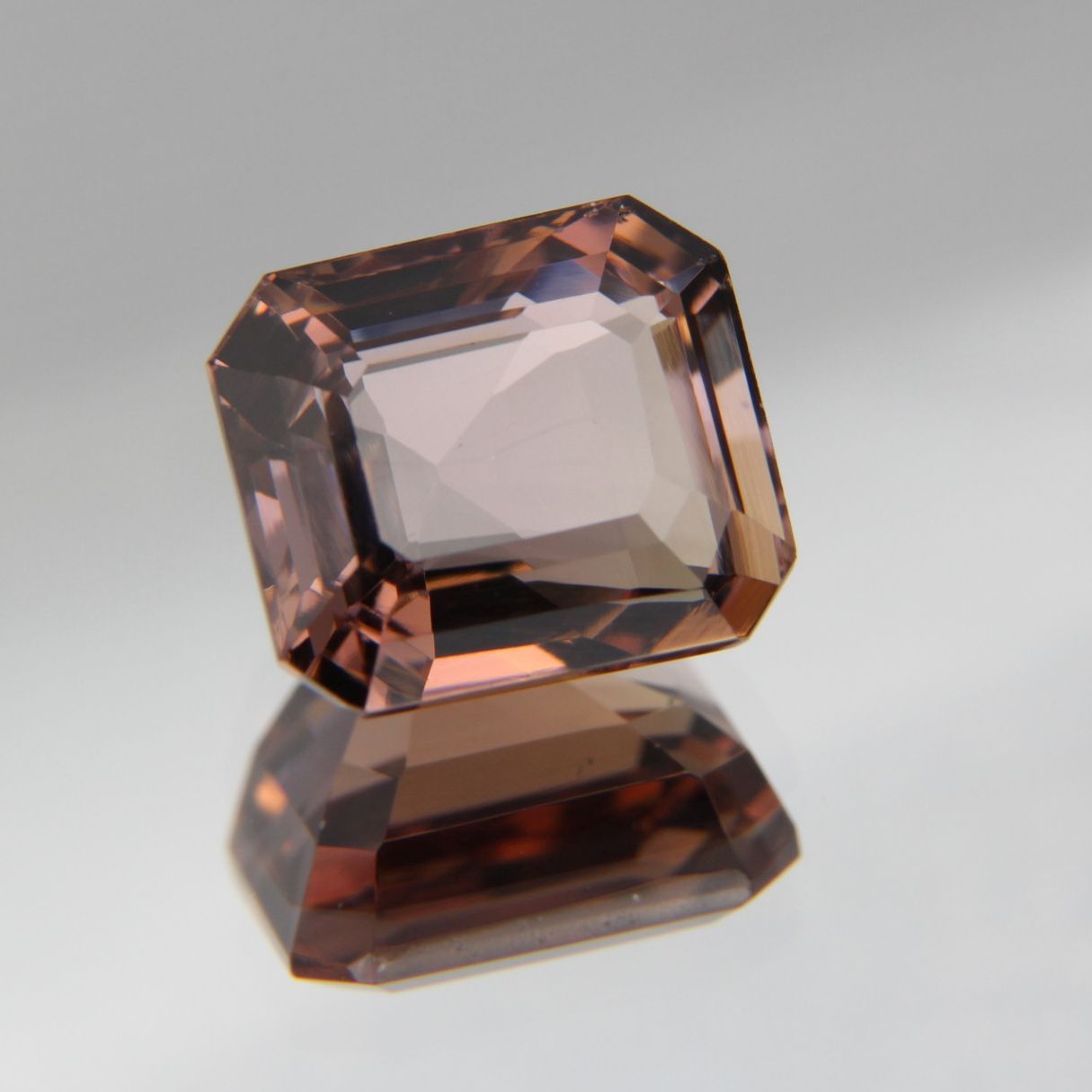 Zoisite 4.38 ct